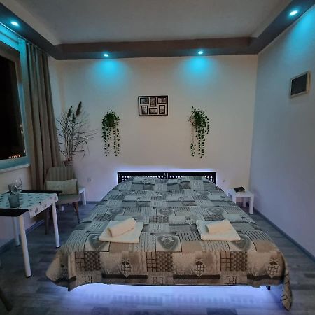 Apartamento Студио В Центъра На Бургас Exterior foto